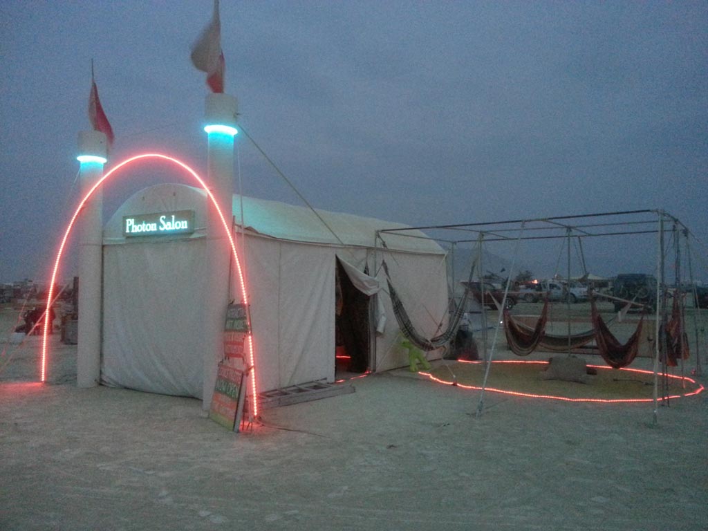 Photon Salon outside